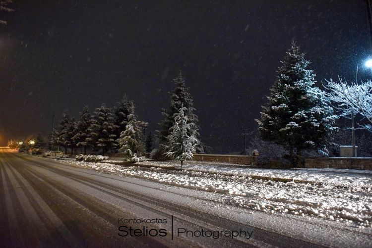 Δείτε υπέροχες φωτογραφίες από το χιονισμένο Καρπενήσι - Φωτογραφία 9