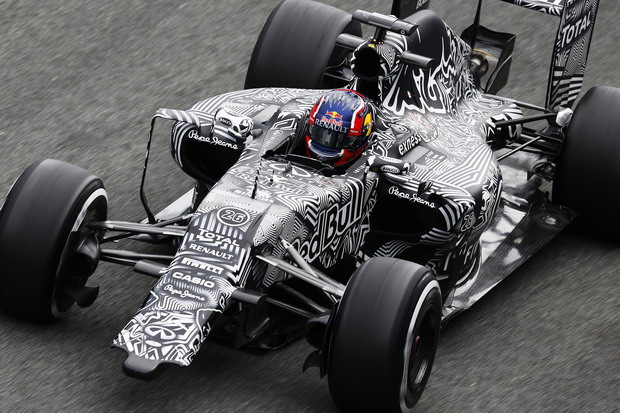 Ο Vettel ταχύτερος και τη δεύτερη μέρα στις δοκιμές - Φωτογραφία 4