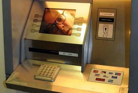 ΠΡΟΣΟΧΗ: Αυτοί είναι οι 3 μεγαλύτεροι κίνδυνοι στα ATM! - Φωτογραφία 1