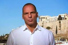 ΑΠΙΣΤΕΥΤΟ και όμως ΑΛΗΘΙΝΟ: Ο Βαρουφάκης ΦΟΡΑΕΙ κοστούμι και παπιγιόν - Δείτε τον [photos]
