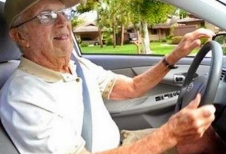 Ο γηραιότερος οδηγός της Ευρώπης είναι 102 ετών και είναι απο την Ακράτα! - Φωτογραφία 1