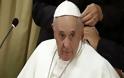 Πάπας Φραγκίσκος προς γονείς: Δεν κάνει κακό να ρίχνετε και μια σφαλιάρα στα παιδιά σας