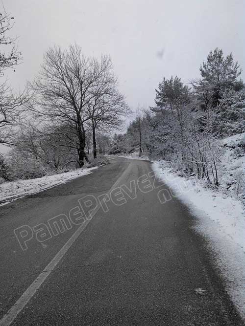 Στα λευκά η Καμαρίνα και η Κρυοπηγή στην Πρέβεζα - Δείτε μοναδικές εικόνες - Φωτογραφία 3