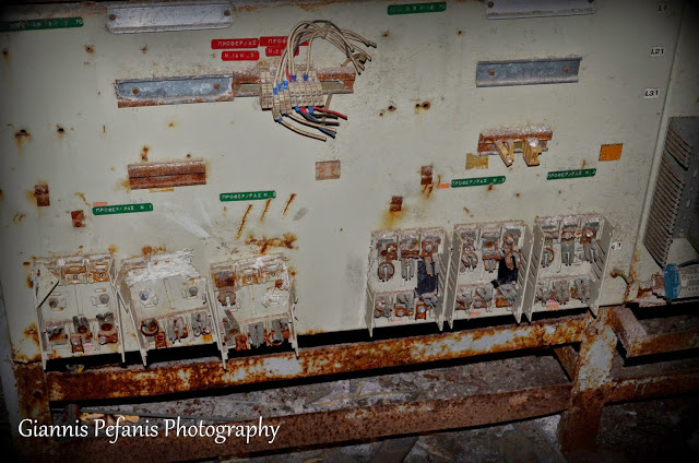 Φωτογραφικό ρεπορτάζ στη Θρυλική Βιομηχανία της Δραπετσώνας - Η εγκατάλειψη [video + photos] - Φωτογραφία 43