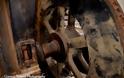 Φωτογραφικό ρεπορτάζ στη Θρυλική Βιομηχανία της Δραπετσώνας - Η εγκατάλειψη [video + photos] - Φωτογραφία 31