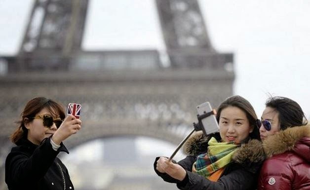 Τα δέκα σημεία της γης που οι επισκέπτες λατρεύουν να τραβούν selfies [photos] - Φωτογραφία 1