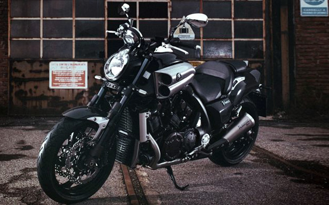 Εορταστική έκδοση του Yamaha VMAX Carbon - Φωτογραφία 3