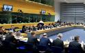 Το σύντομο Eurogroup εξελίχθηκε σε μαραθώνιο: ΠΙΕΖΟΥΝ την Ελλάδα να δεχτεί την παράταση! - Φωτογραφία 2