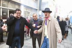 Πάτρα: Το «τσίκνισε» και ο Δήμαρχος - Δείτε φωτο