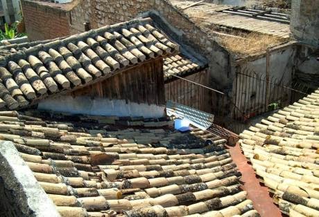 Πάτρα: Ένας ονειρεμένος μικρόκοσμος πάνω στις στέγες των σπιτιών - Δείτε φωτο - Φωτογραφία 1