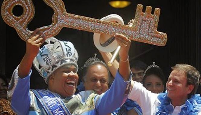 Βραζιλία: Στα χέρια του βασιλιά του Καρναβαλιού το κλειδί του Ρίο - Φωτογραφία 1