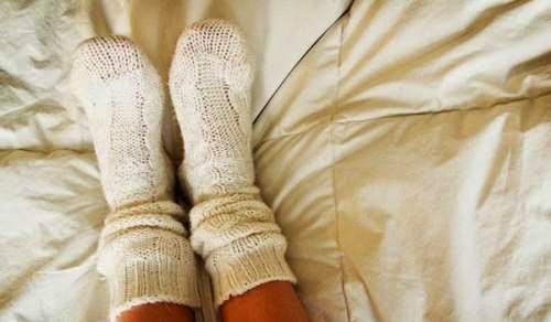 Πως θα γλιτώστε από το ροχαλητό; Κοιμηθείτε με τις κάλτσες - Φωτογραφία 1