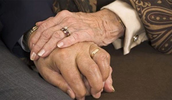Ηλεία: 60χρόνια μαζί στην ζωή και στον θάνατο – Πέθαναν ο ένας δίπλα στον άλλον - Φωτογραφία 1