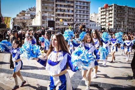 Πατρινό Καρναβάλι: Παρήλασαν 10.000 λιλιπούτειοι καρναβαλιστές και συνοδοί - Δείτε πλούσιο φωτορεπορτάζ - Φωτογραφία 25