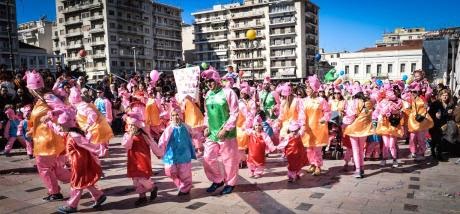 Πατρινό Καρναβάλι: Παρήλασαν 10.000 λιλιπούτειοι καρναβαλιστές και συνοδοί - Δείτε πλούσιο φωτορεπορτάζ - Φωτογραφία 3