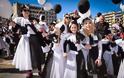 Πατρινό Καρναβάλι: Παρήλασαν 10.000 λιλιπούτειοι καρναβαλιστές και συνοδοί - Δείτε πλούσιο φωτορεπορτάζ - Φωτογραφία 10