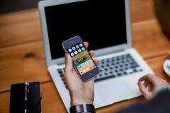 Eko for iPhone:  Cydia theme free (winterboard)