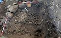 Συγκλονιστική ανασκαφή αρχαίου αγκαλιασμένου ζευγαριού στο Διρό! - Φωτογραφία 4