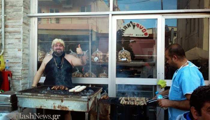 Σε ξέφρενους ρυθμούς το Χανιώτικο καρναβάλι στη Σούδα - Φωτογραφία 1