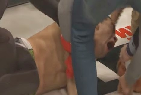 ΣΟΚΑΡΙΣΤΙΚΟ βίντεο! Αθλητής σπαρταράει μετά από knock out... [video] - Φωτογραφία 1