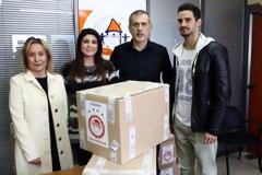 ΑΠΙΣΤΕΥΤΗ ΚΙΝΗΣΗ ΠΡΟΣΦΟΡΑΣ ΚΑΙ ΑΓΑΠΗΣ ΑΠΟ ΜΑΡΙΝΑΚΗ ΚΑΙ ΠΑΕ ΟΛΥΜΠΙΑΚΟΣ! (ΒΙΝΤΕΟ & PHOTOS)