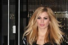 Η Σπυροπούλου πήγε στα μπουζούκια και μοίρασε εγκεφαλικά... [photo]