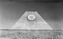 Τεράστια πυραμίδα στη μέση του πουθενά κατασκεύασε ο Αμερικανικός στρατός (Εικόνες)