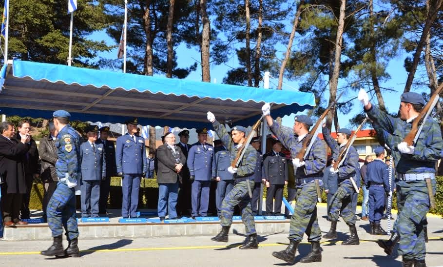 Παρουσία ΑΝΥΕΘΑ Κώστα Ήσυχου στην τελετή ορκωμοσίας νεοσυλλέκτων σμηνιτών της 2015 Α’ ΕΣΣΟ στην 124 ΠΒΕ - Φωτογραφία 10