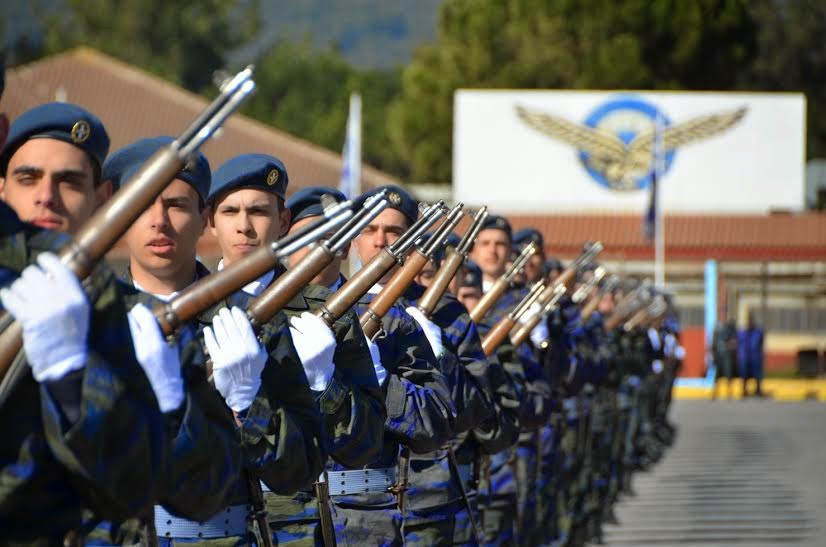 Παρουσία ΑΝΥΕΘΑ Κώστα Ήσυχου στην τελετή ορκωμοσίας νεοσυλλέκτων σμηνιτών της 2015 Α’ ΕΣΣΟ στην 124 ΠΒΕ - Φωτογραφία 7