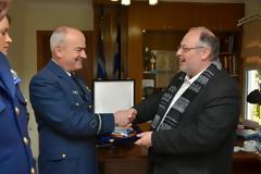 Παρουσία ΑΝΥΕΘΑ Κώστα Ήσυχου στην τελετή ορκωμοσίας νεοσυλλέκτων σμηνιτών της 2015 Α’ ΕΣΣΟ στην 124 ΠΒΕ