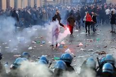 ΚΑΤΑΣΤΡΟΦΕΣ... ΑΙΜΑ ΚΑΙ ΑΠΙΣΤΕΥΤΕΣ ΣΚΗΝΕΣ ΑΠΟ ΤΗΝ ΕΠΕΛΑΣΗ ΤΩΝ ΧΟΥΛΙΓΚΑΝΣ ΣΤΗ ΡΩΜΗ! *VIDEOS & PHOTOS*
