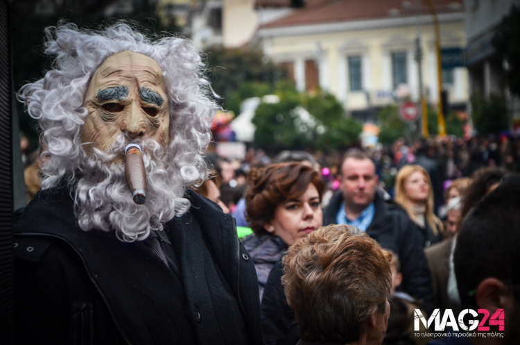 Πλημμύρησε από καρναβαλιστές το κέντρο της Λαμία – Δείτε φωτογραφίες - Φωτογραφία 2