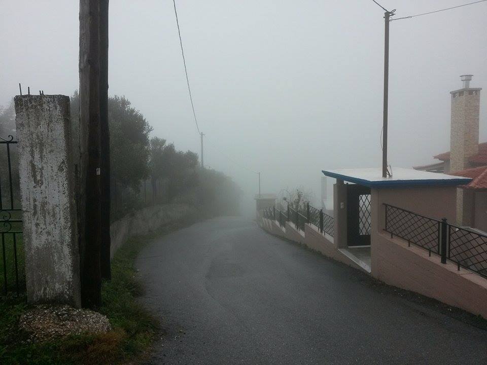 Έπνιξε την Κύμη η ομίχλη...[photos] - Φωτογραφία 2