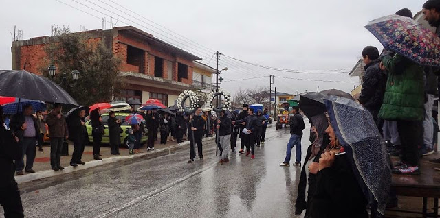 Κηδέψανε ΠΑΣΟΚ και ΝΔ στον Πολύσιτο – Σάτιρα και χιούμορ στην Μουτζουροδευτέρα! - Φωτογραφία 9