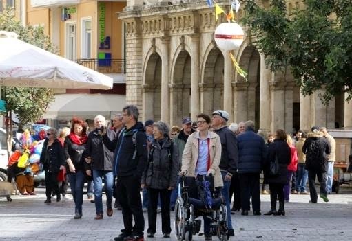 Γιόρτασαν τα Κούλουμα και οι...επιβάτες του κρουαζιερόπλοιου - Φωτογραφία 1