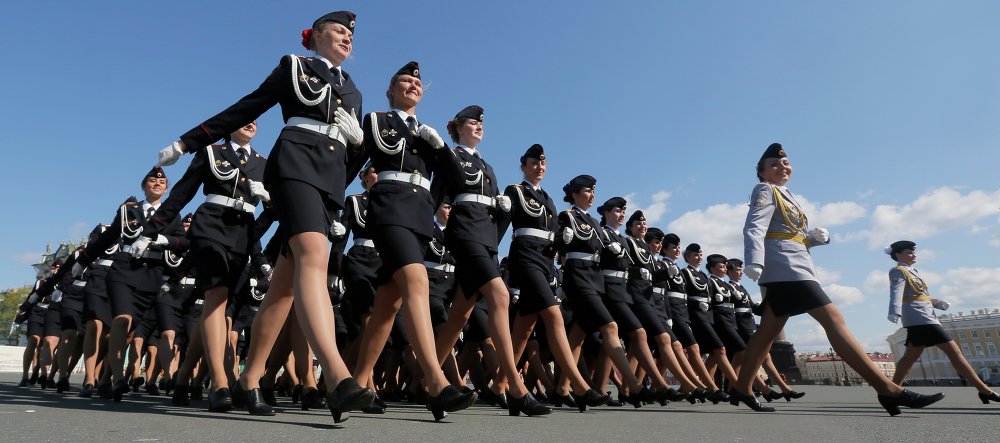 Lipstick και Καλάσνικοφ… Οι γυναίκες στην υπηρεσία των ρωσικών Ενόπλων Δυνάμεων… [photos] - Φωτογραφία 2