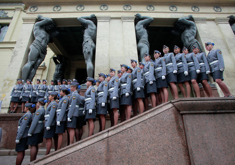 Lipstick και Καλάσνικοφ… Οι γυναίκες στην υπηρεσία των ρωσικών Ενόπλων Δυνάμεων… [photos] - Φωτογραφία 8