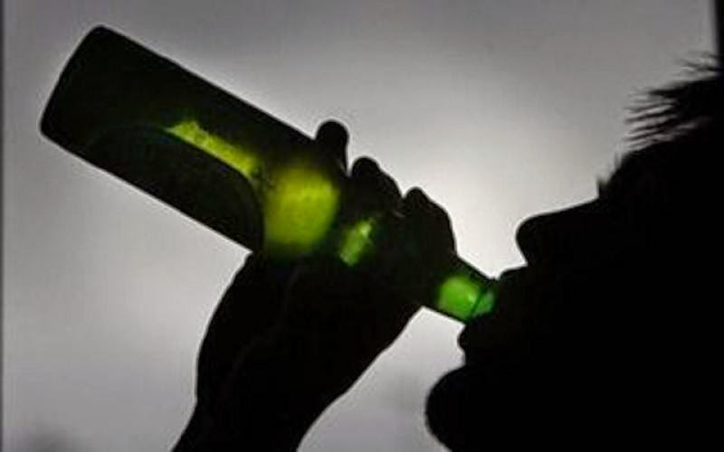 Σοκαριστικά στοιχεία: Αλκοολικοί οι 14χρονοι στην Πάτρα! - Φωτογραφία 1