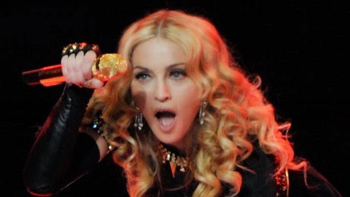 Kαρέ - καρέ η… συλλεκτική τούμπα της Μadonna στα Brit Awards... [photos] - Φωτογραφία 1