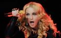 Kαρέ - καρέ η… συλλεκτική τούμπα της Μadonna στα Brit Awards... [photos]