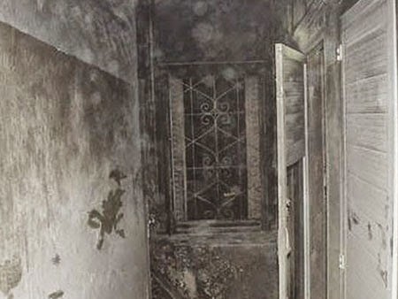 Εβραίοι έκαψαν κτίριο Ορθόδοξης Εκκλησίας στην Ιερουσαλήμ - Φωτογραφία 1