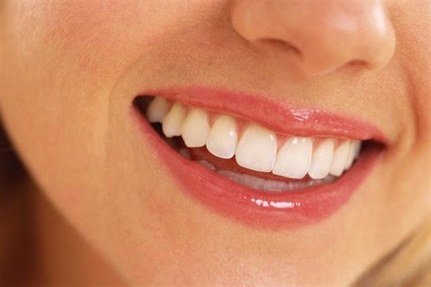 Πέντε παράξενοι λόγοι που δεν έχουμε πολύ λευκά δόντια - Φωτογραφία 1