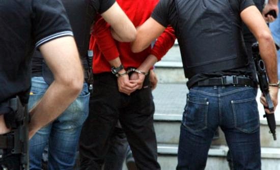 Θεσσαλονίκη: Συνέλαβαν παράτυπους μετανάστες στα ΚΤΕΛ - Φωτογραφία 1