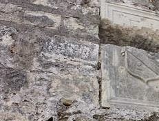 Κατέστρεψαν βενετσιάνικη επιγραφή στα Τείχη για να περάσουν ένα καλώδιο - Φωτογραφία 1