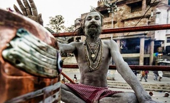 Οι κανίβαλοι μοναχοί που τους τρέμει ολόκληρη η Ινδία - Οι περίεργες συνήθεις και τα ναρκωτικά... - Φωτογραφία 1