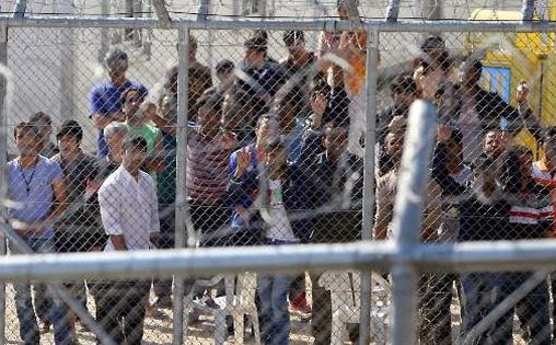 ΒΟΜΒΑ Πανούση: Δεν θα συλλαμβάνεται πια κανένας παράνομος μετανάστης - Ελεύθερος όποιος περνά τα σύνορα - Φωτογραφία 1
