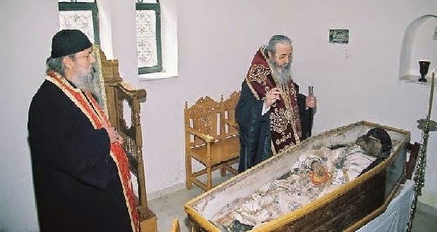 Άφθαρτο το σκήνωμα του όσιου Βησσαρίωνα 24 χρόνια μετά την κοίμησή του - Φωτογραφία 1