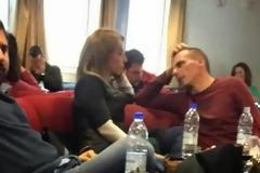 ΔΕΝ ΥΠΑΡΧΕΙ: Πόσο λέτε ότι πουλήθηκε η συγκεκριμένη φωτογραφία του Βαρουφάκη; [photo]