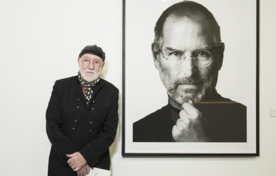 Δείτε ποιος έβγαλε την ιστορική εικόνα του Steve Jobs - Φωτογραφία 1