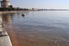 Κόκκινος «βάφτηκε» πάλι ο Θερμαϊκός Κόλπος - Δείτε γιατί [photos]